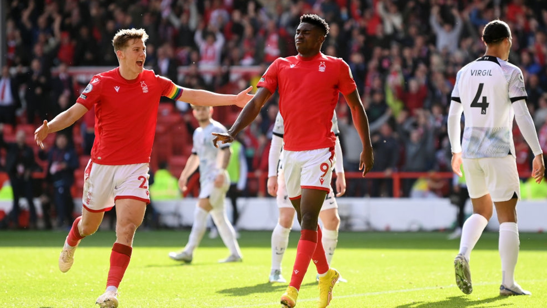 他在关键洞 他在关键洞